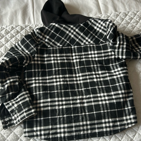 Burberry boys heavy flannel lined jacket size 8 with hood
Great condition! - Picture 6 of 6